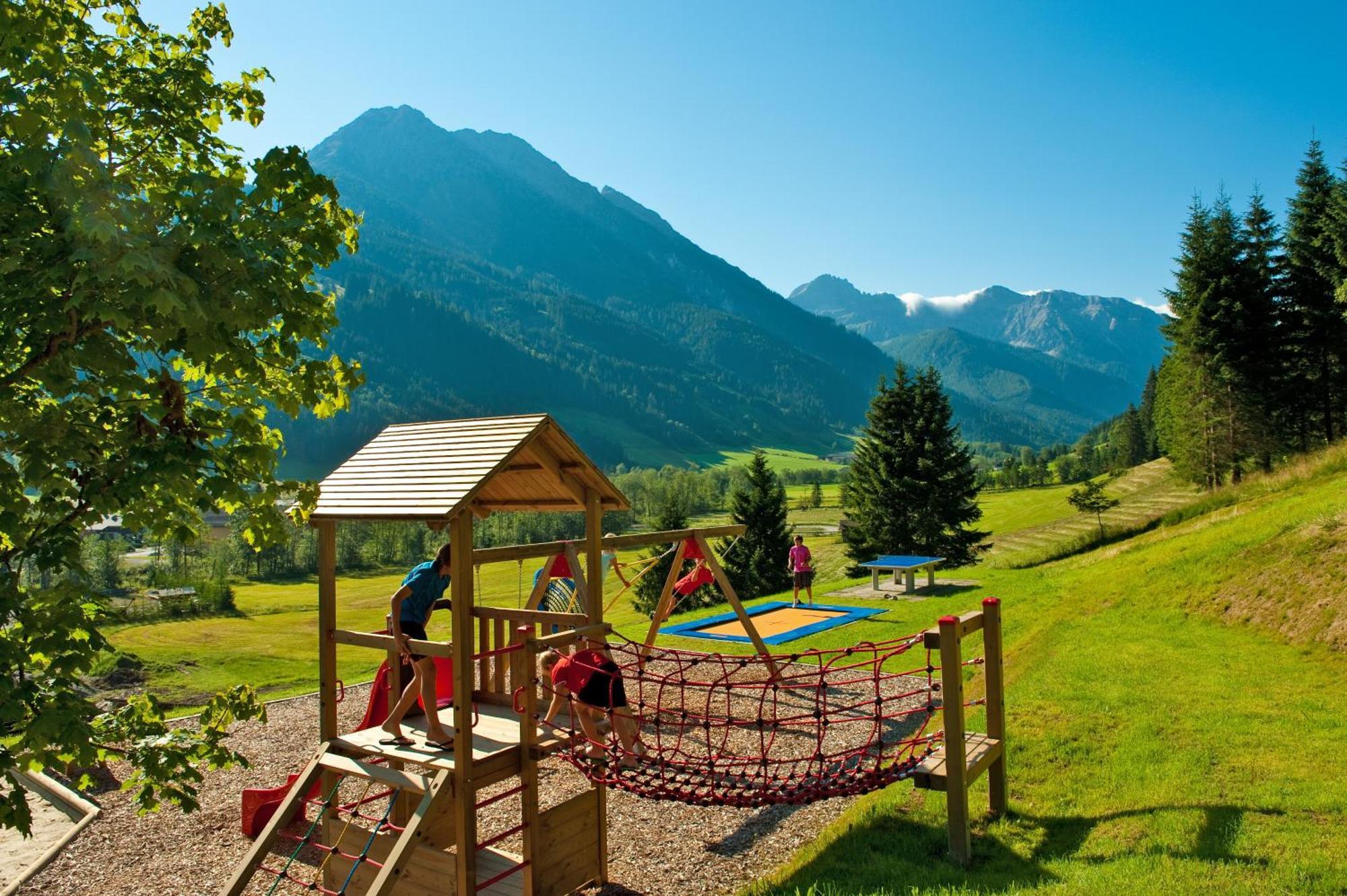 Familien- Und Wellnesshotel Hanneshof Kleinarl Exteriör bild