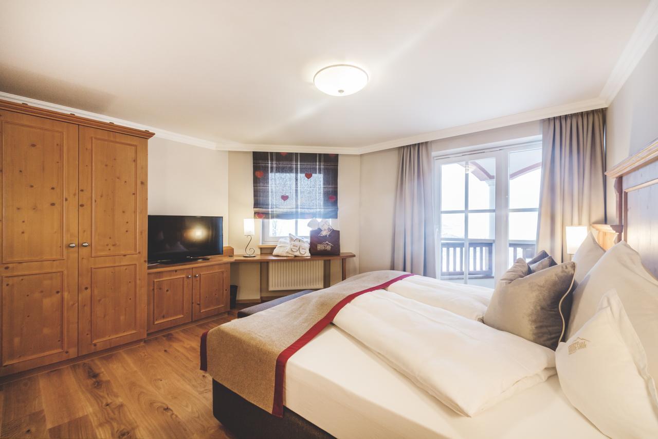 Familien- Und Wellnesshotel Hanneshof Kleinarl Exteriör bild