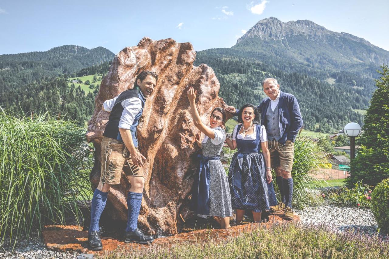 Familien- Und Wellnesshotel Hanneshof Kleinarl Exteriör bild